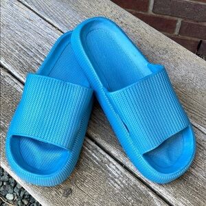 Cloud Slides | Rubber | Lightweight | Beach|Cushioned Comfort | Blue |Size 44-45
